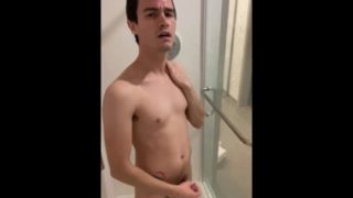 Eddie De Luca Jacks In Shower (No Cum)