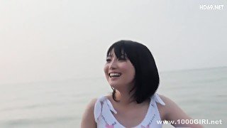 Outdoors sex is Asian cutie's favorite thing to have
