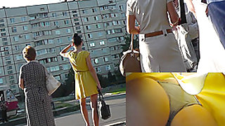 Wonderful upskirt flash with skinny brunette girl