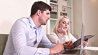 Sultry bitch wants to give a blowjob in the office