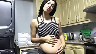 Alena vore Zoey