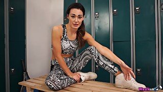 Laura - Wank Exercise - Sexy Videos - WankitNow