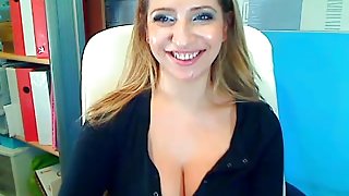 Big Boobs MILF webcam