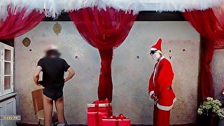 Santa Claus is going to give the gifts for CUM show