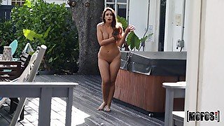 Charming wife Katana Kombat naked in the back yard and to get fucked