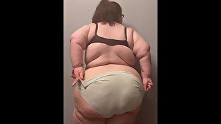 BBW Quick Little Striptease Spanking Ass