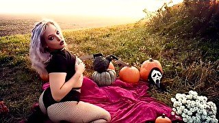 HAPPY HALLOWEEN ONLY FANS -DOT-COM / SEXIMILF