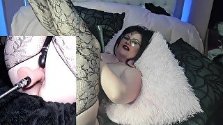 Sexy Goth Milf Fucks Her Pussy With A Fucking Machine And Cums All Over It While Cumming Hard From Pierced Her Lovense D