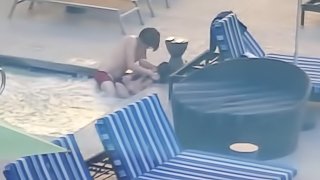 Horny couple decited to fuck in a hot tub outdoors while people watching