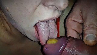 Stepmom's smoking honey blowjob