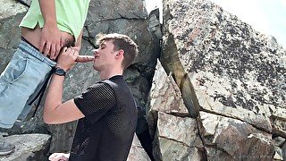 Met a Rock Climber and He Pounded My Ass Bareback With Bee Cameo