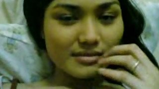 My beautiful Pinay girlfriend rubs her wet trimmed pussy on selfie