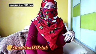 muslim babe in red hijab big boobs arabic women on cam recording october 22nd