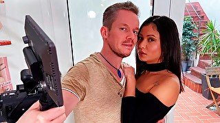 Max Maynard Invited Jade Presley for a Fuck Date in Barcelona!