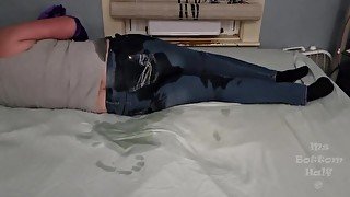 I was feeling lazy, so I wet the bed. Then I was horny, so I got peed on and fucked by TheBottomHalf