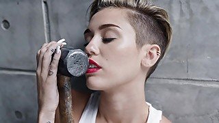 Miley Cyrus - Wrecking Ball (Official Video) - Babe