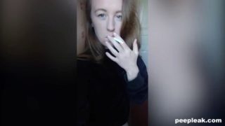 Amateur hottie loves smoking and masturbating