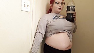 Redhead BBW drink soda