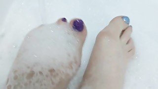 Perfect feet of Mistress Lara in bathroom