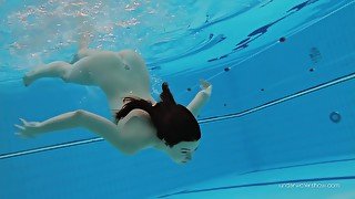 Red Swimsuit Beauty Katy With Bushy Pussy Underwater