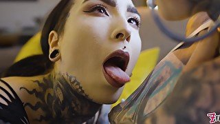 Burlesque Tattoo Beauty With Big Boobs Gives Anal Fuck With Strap-On