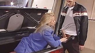 Captivating blonde drives a guy crazy with a fantastic blowjob