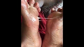 Naked toes ebony FootJob with cum shot