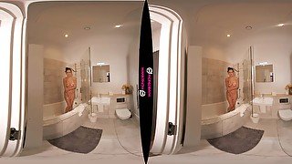 Soap Up And Wank For Me featuring Bonnie - WankitNowVR