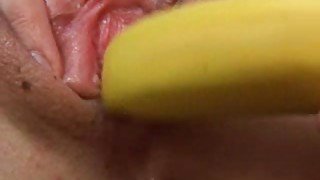 18yo Lisa Masturbates with a Banana in Closeup!