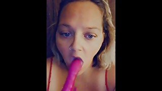 Sucking on my pink dildo wishing it was your cock 😈😜🤤