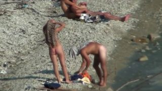 Beach babe sucks her man and her rides