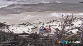 Couple fucking on the beach