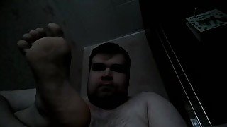 Артем сам себе дрочит ногами лижет ноги self suck autofellatio self footjob