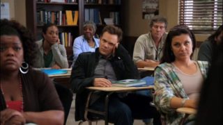 Alison Brie - Community s01e04 - e05