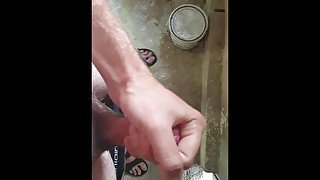 I MASTURBATE IN AN ABANDONED HOUSE 2