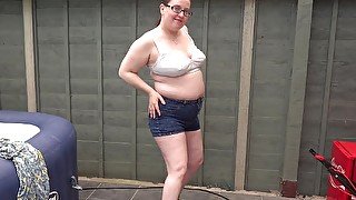 Big boobed wife in sexy denim shorts