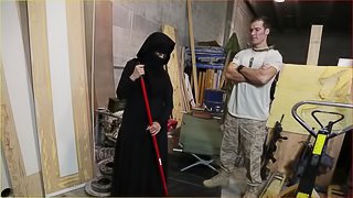 TOUR OF BOOTY - US Soldier Takes A Liking To Sexy Arab Servant