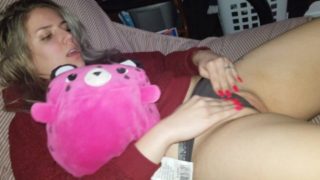 Daddy rubs and plays with teen's cameltoe