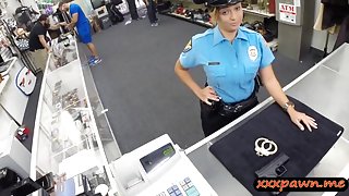 Ms police officer fucked by pawnkeeper at the pawnshop