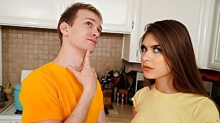 Sweet teen Winter Jade professionally sucks his long dick on the knees