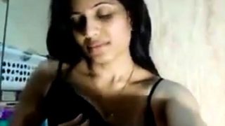 Indian MILF playing around