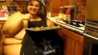 Ssbbw goddess patty cooking