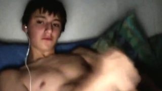 yound teen cums in bed