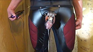 E-stim cum in chastity