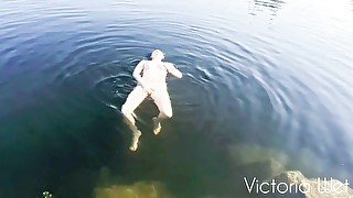 masturbation in the lake - fingering outdoors