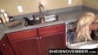 Msnovember get naked in kitchen & freaky spreading ebony ass