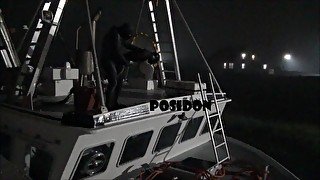 sneaking onto a boat in the fog, frogman defeats wetsuited guard