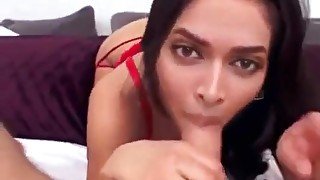 Sloppy deep blowjob form stunning Indian actress