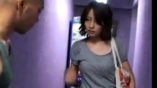 another downblouse vid of a super hot asian babe