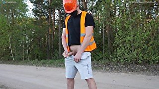 Straight construction worker cums a river behind a barn OnlyFans/WorldStudZ